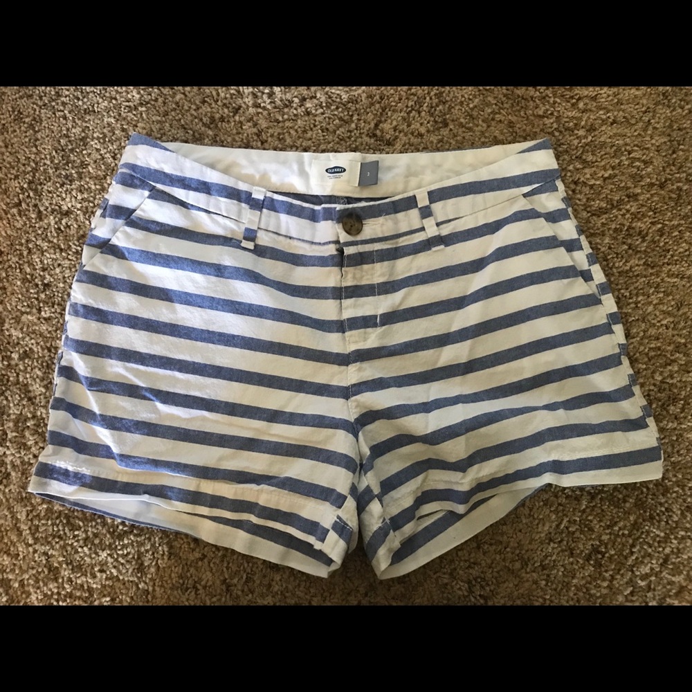 Old navy stripped shorts